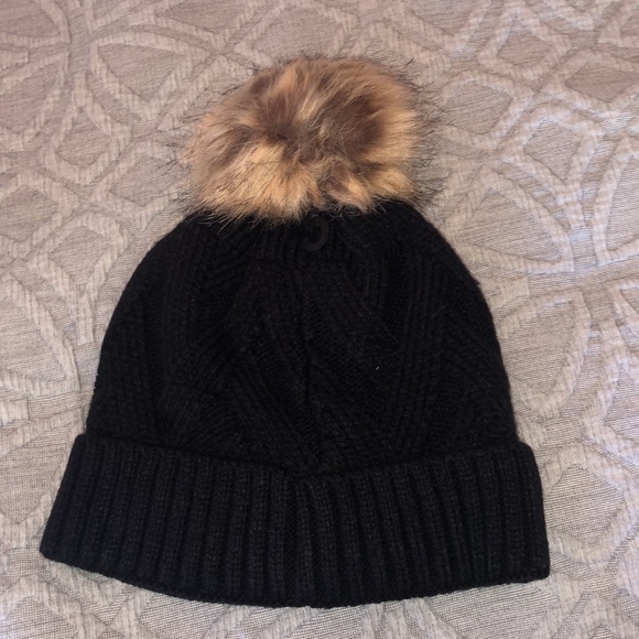 Hat & Scarf Bundle - Picture 3 of 9